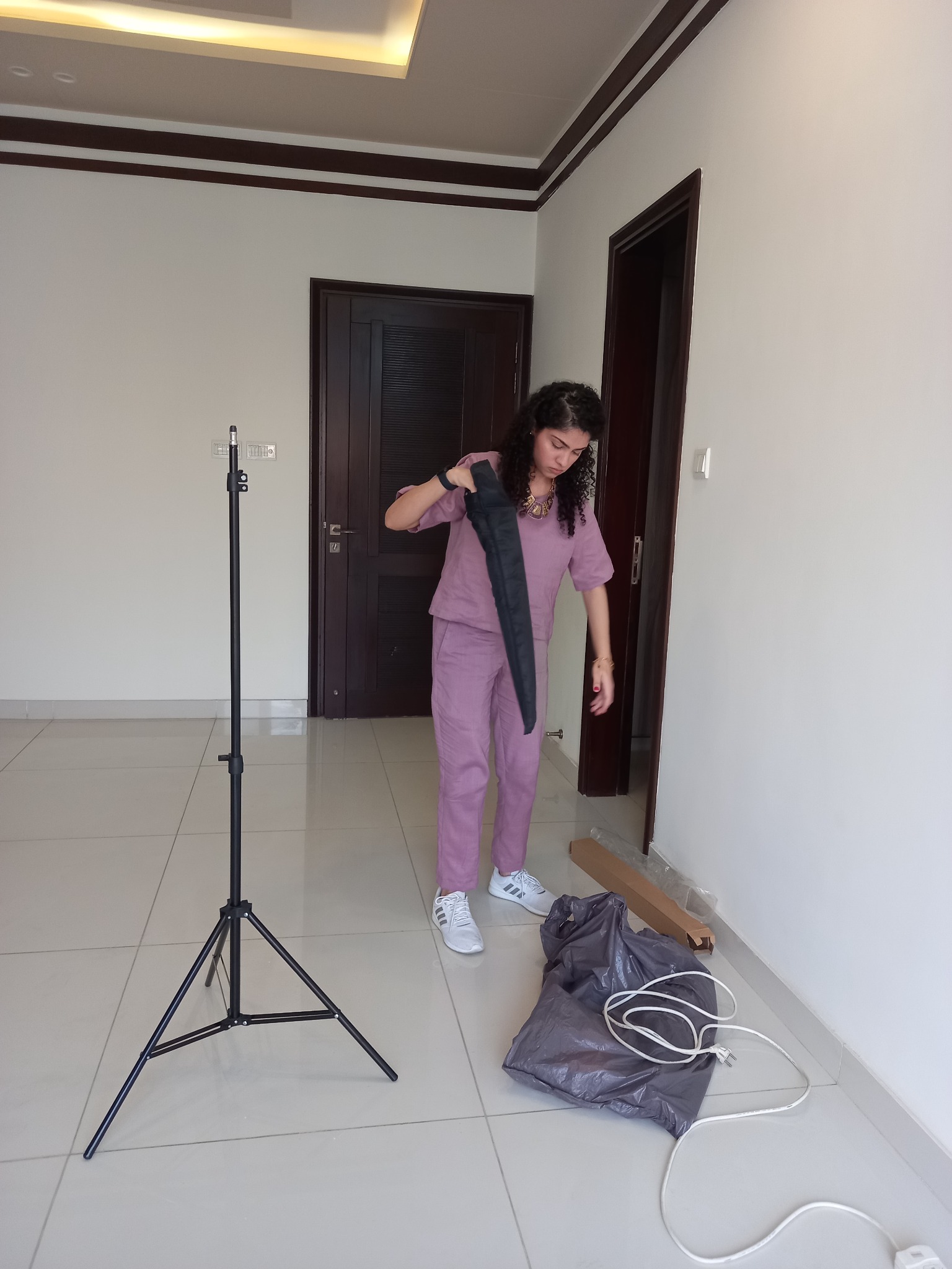 Setting up a photography light stand