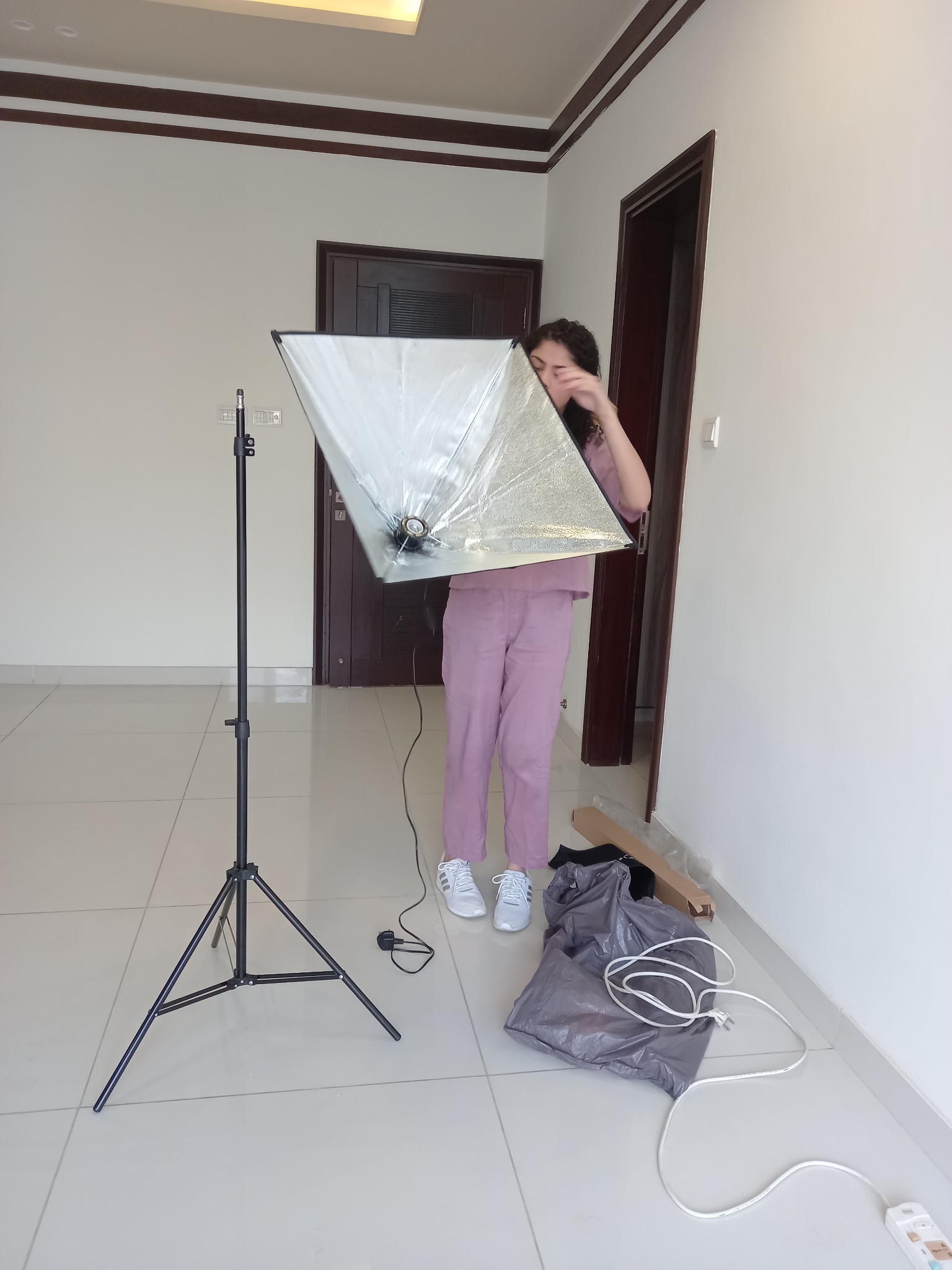 Assembling a photography softbox